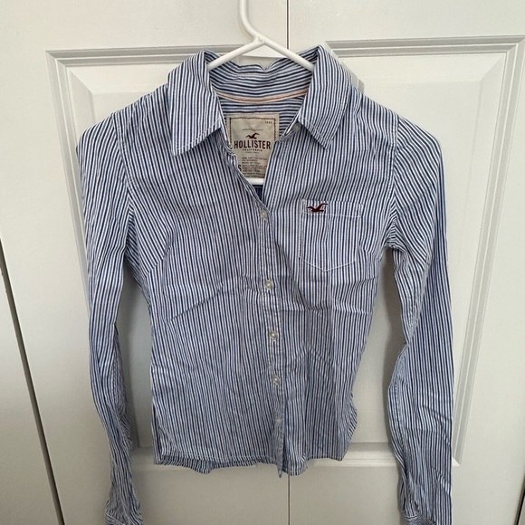 Y2K VINTAGE RARE Hollister Striped Blue and White Button Down Top - Picture 1 of 4